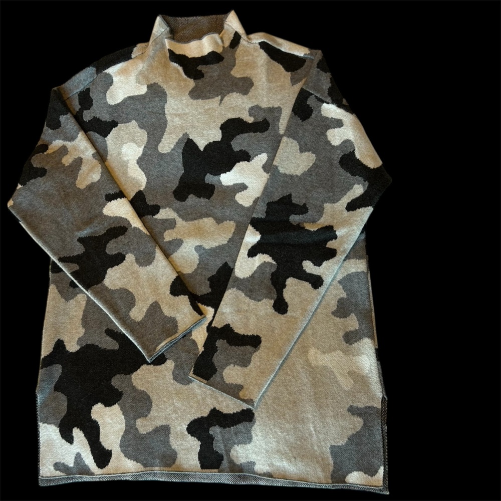 Design's Print Funnel-Neck Sweater Large (L)